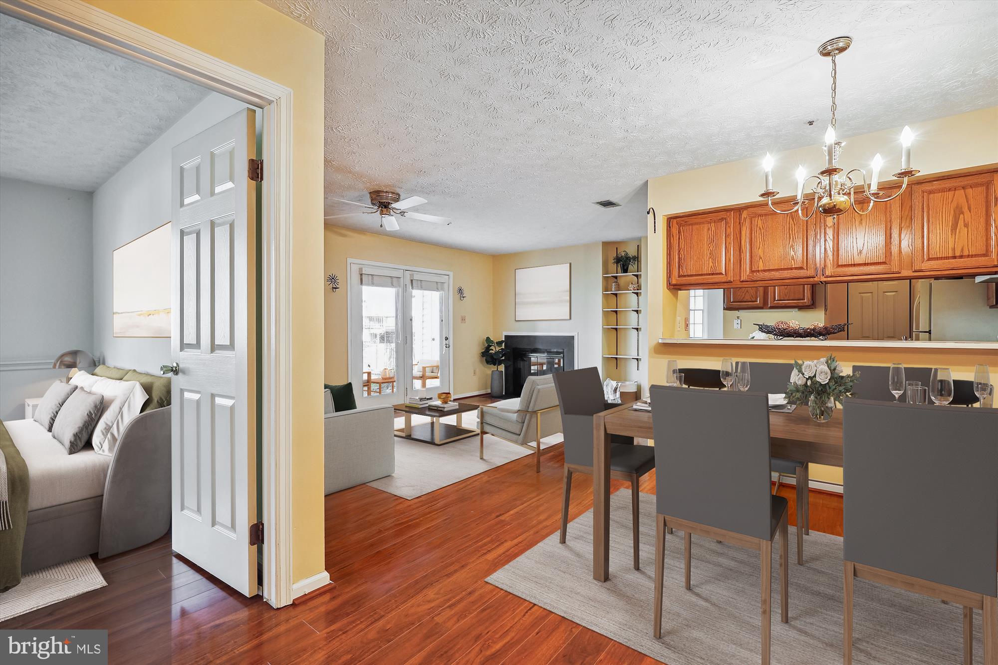 WATERS EDGE AT NORTH LAKE - Residential