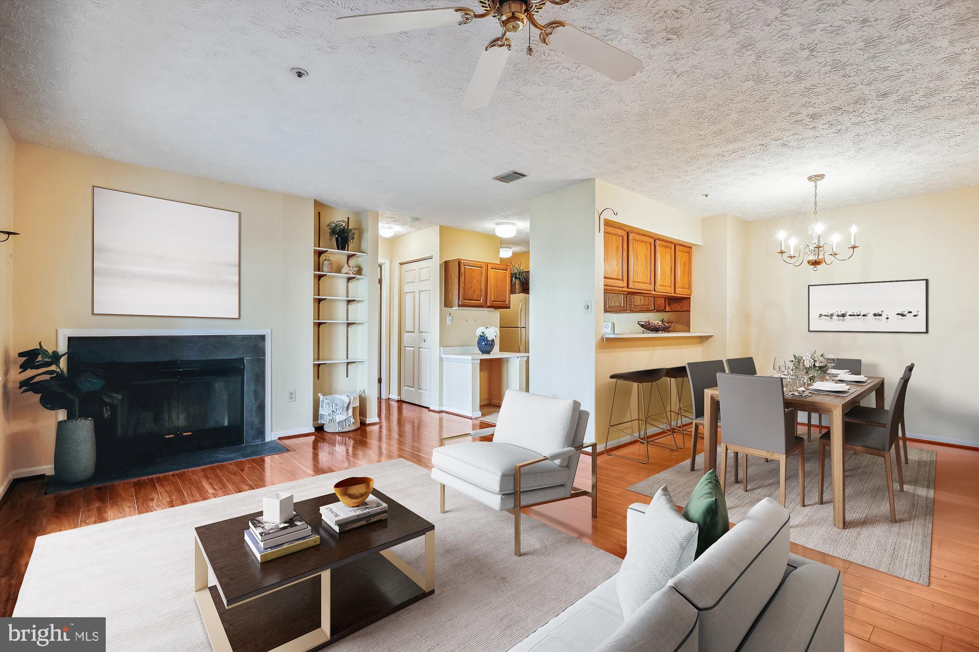 WATERS EDGE AT NORTH LAKE - Residential