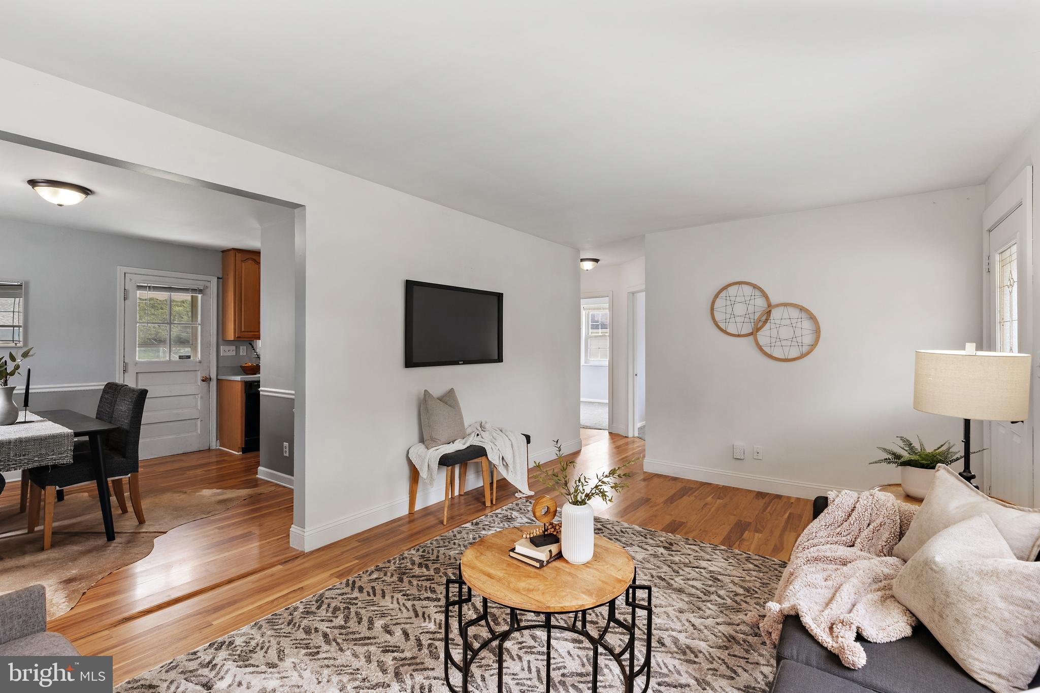 GREENTOP MANOR - Residential