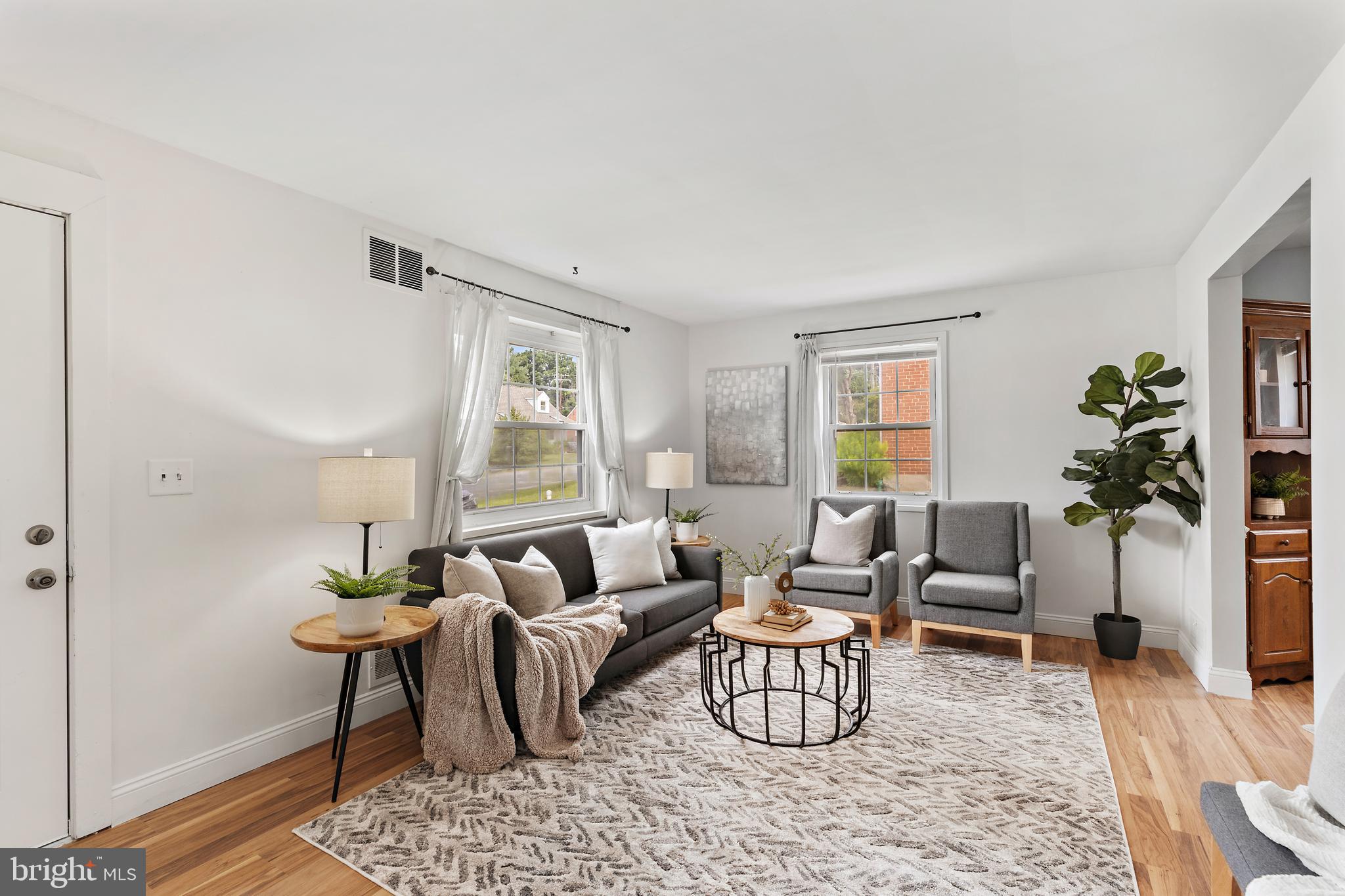 GREENTOP MANOR - Residential