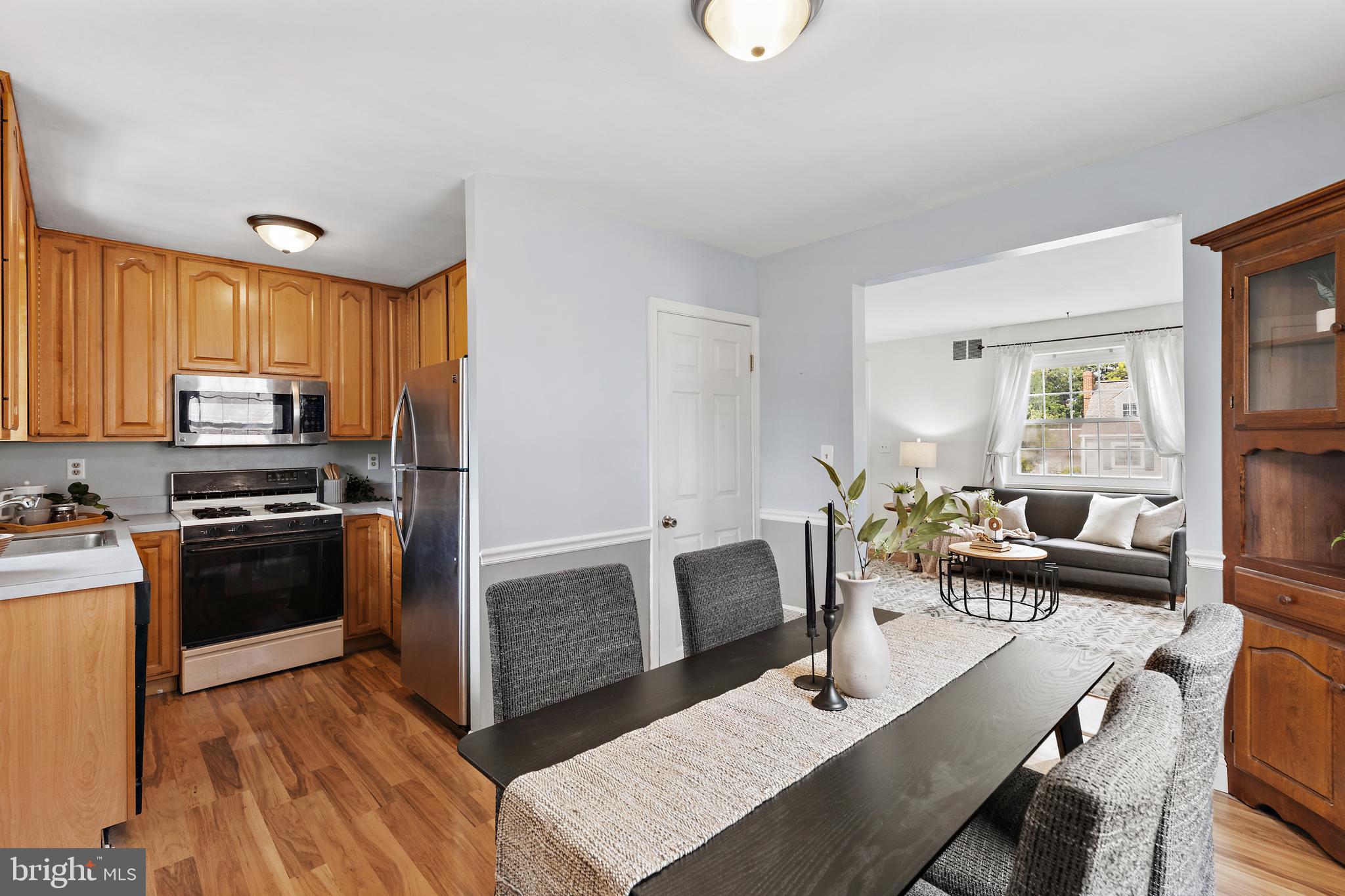 GREENTOP MANOR - Residential