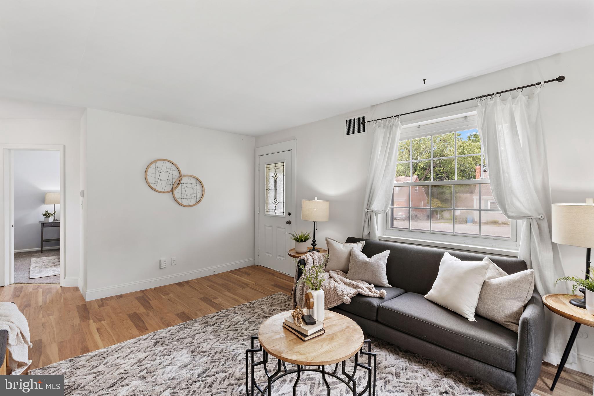 GREENTOP MANOR - Residential