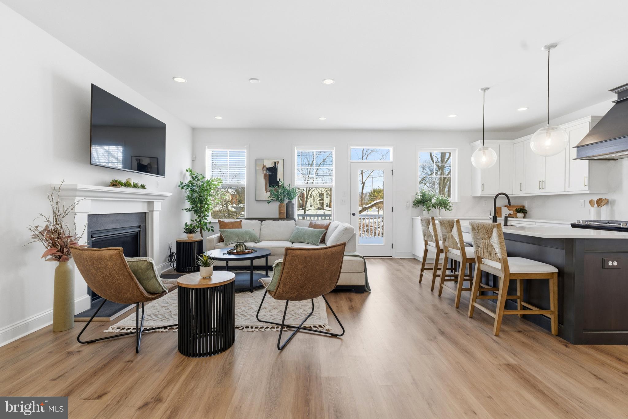 HIGHPOINTE AT SALFORD - Residential