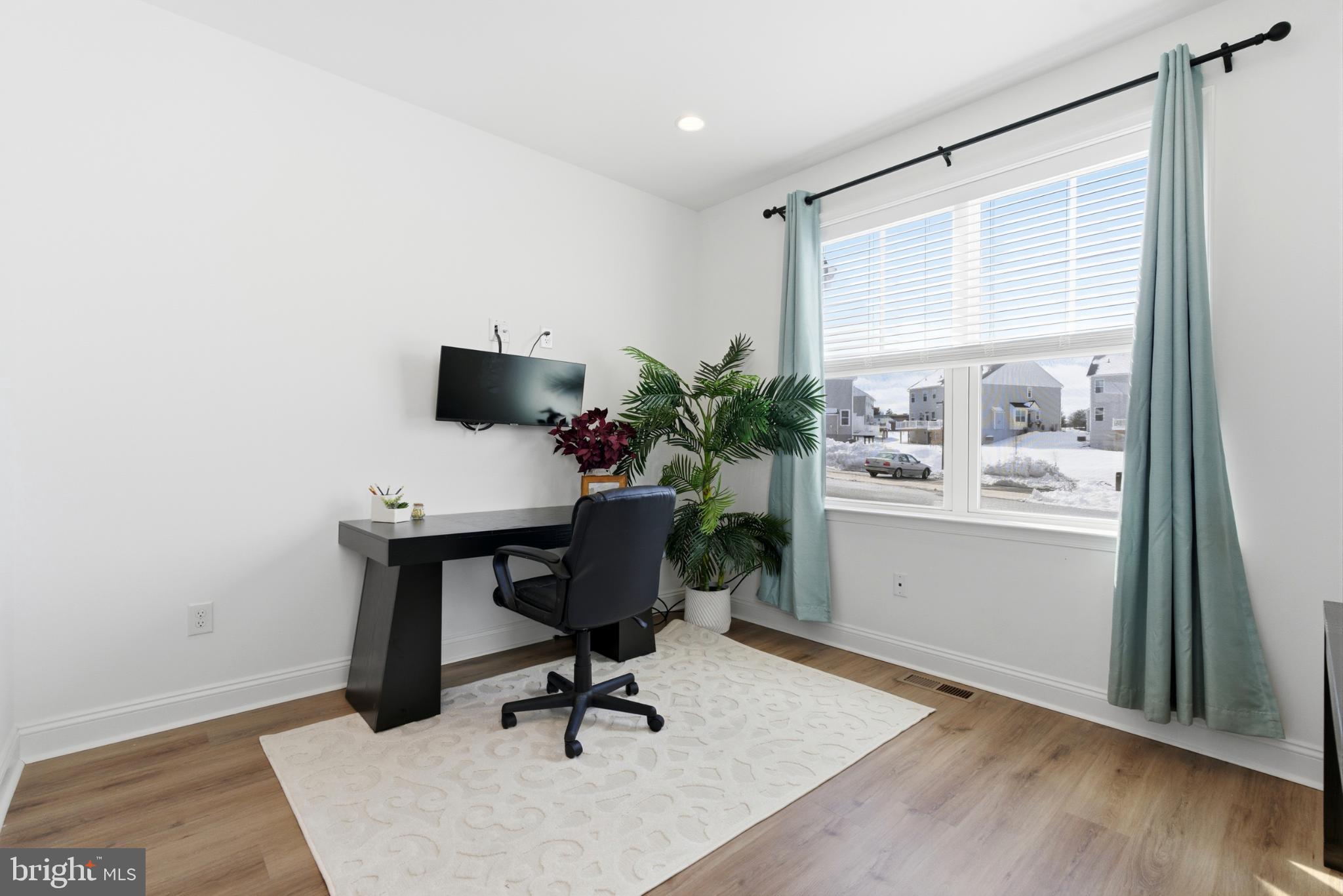 HIGHPOINTE AT SALFORD - Residential