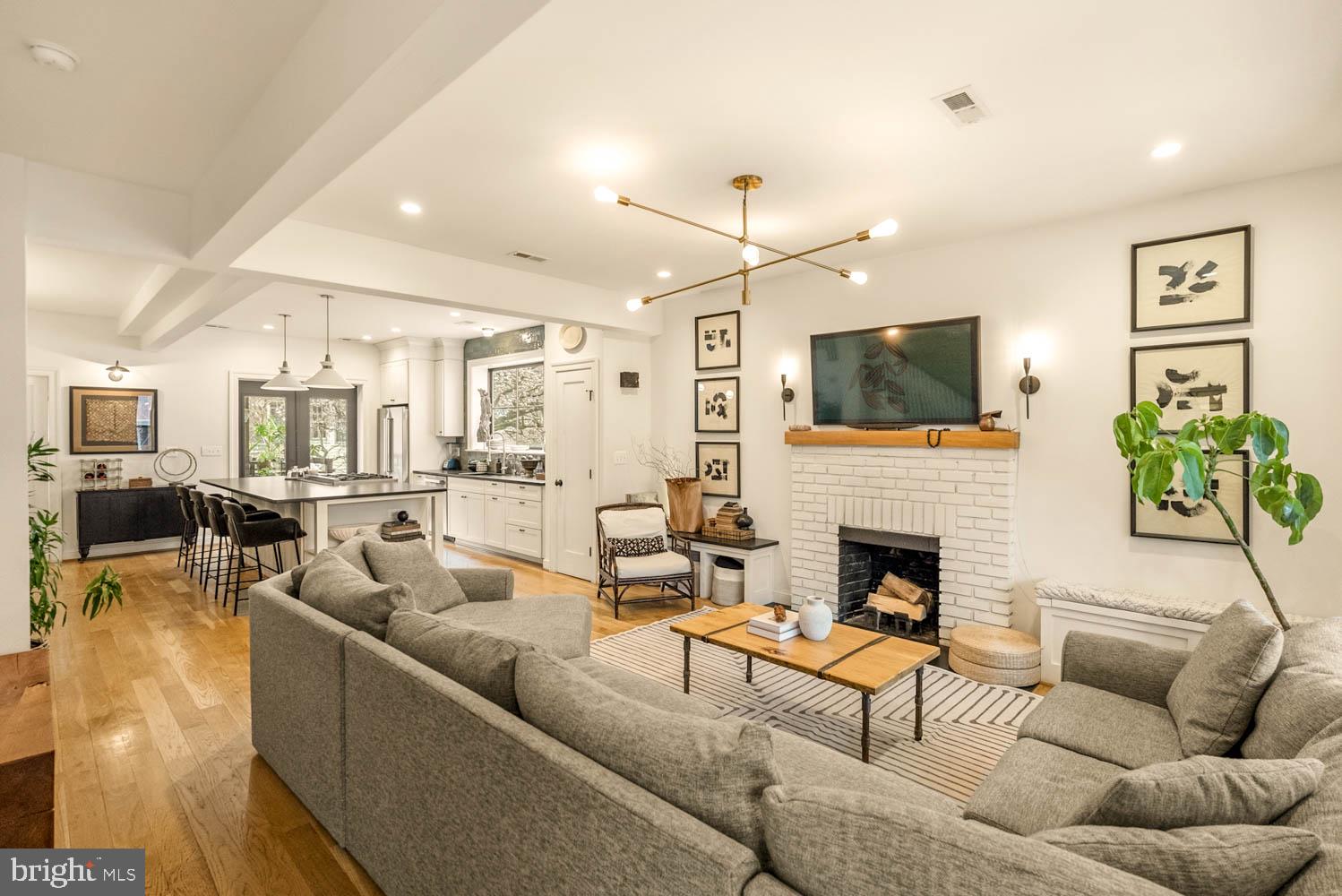 5711 COLORADO AVENUE NW