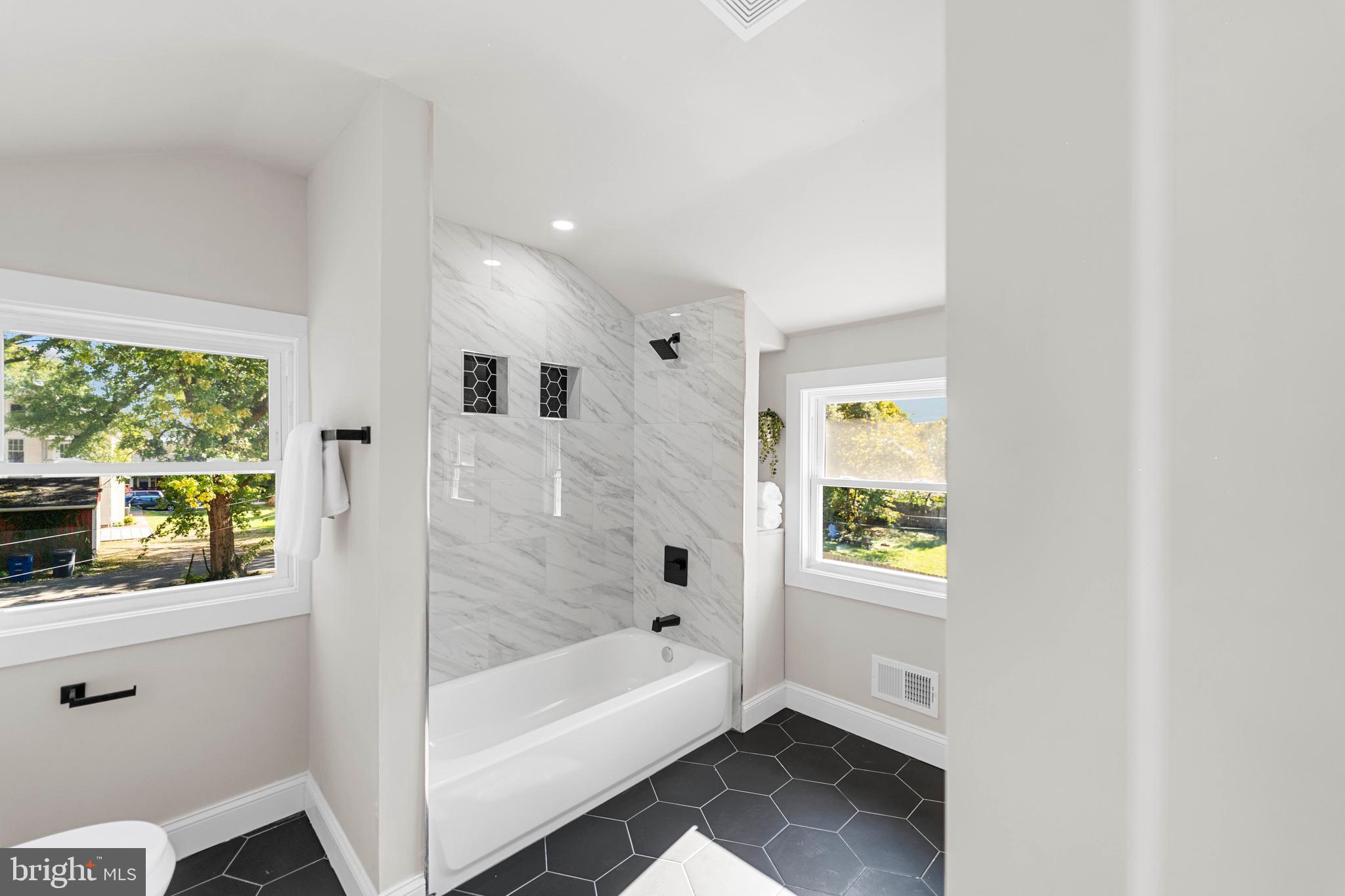 COTTAGE CITY - Residential