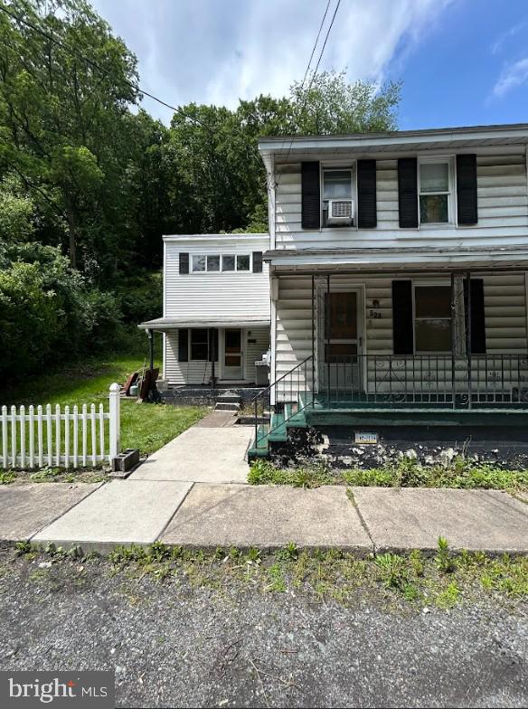 Completely Vacant – Ready for Rehab
A solid investment opportunity for experienced or new investors alike. The property requires medium rehab — ideal for adding value and generating strong returns in an affordable market.
Key Rehab Needs May Include:
Cosmetic updates (flooring, paint, kitchen, bath)
Systems check (plumbing, electrical, heating)
Exterior touch-ups or fencing
Investment Highlights
Potential ARV: $90K+
Estimated Rent (post-reno): $997/month
Affordable taxes & low carrying costs
No HOA fees
About the Area:
Girardville, PA is a quiet, historic borough with a deep coal mining heritage. Affordable home prices and consistent rental demand make it an appealing market for buy-and-hold investors.
This area offers:
Stable tenant pool
Easy access to Route 54 and I-81
Close to Ashland, Frackville, and Shenandoah job markets
Very investor-friendly zoning and regulations