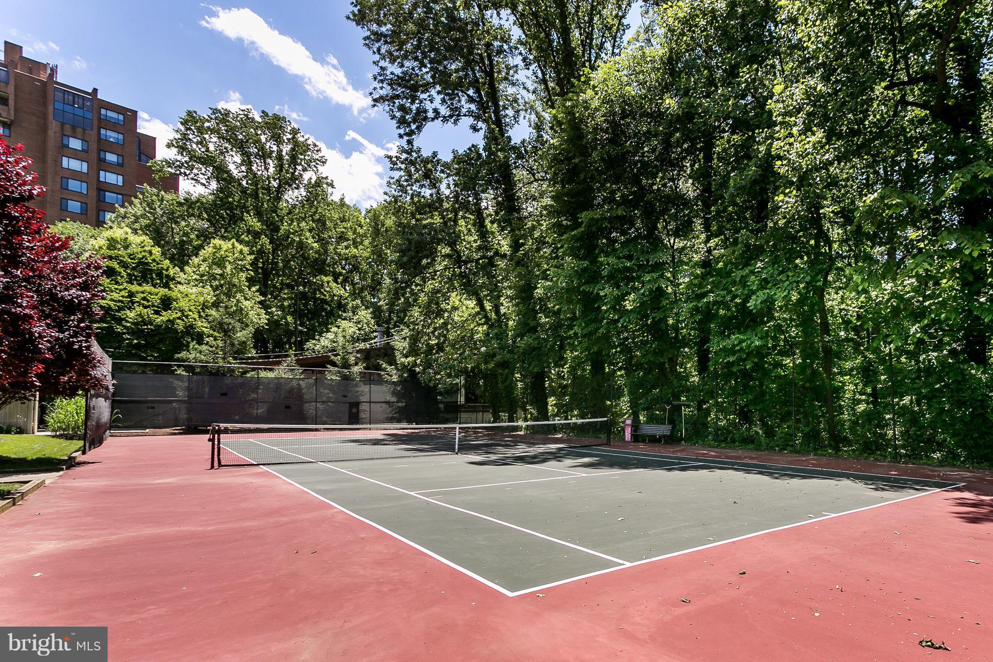 CROSS KEYS - Residential Lease