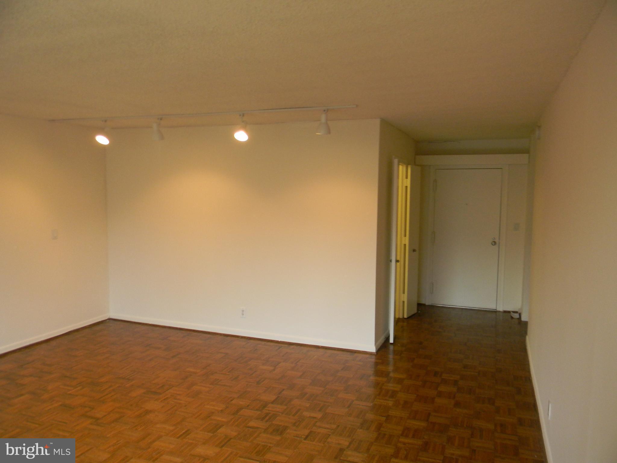 CROSS KEYS - Residential Lease