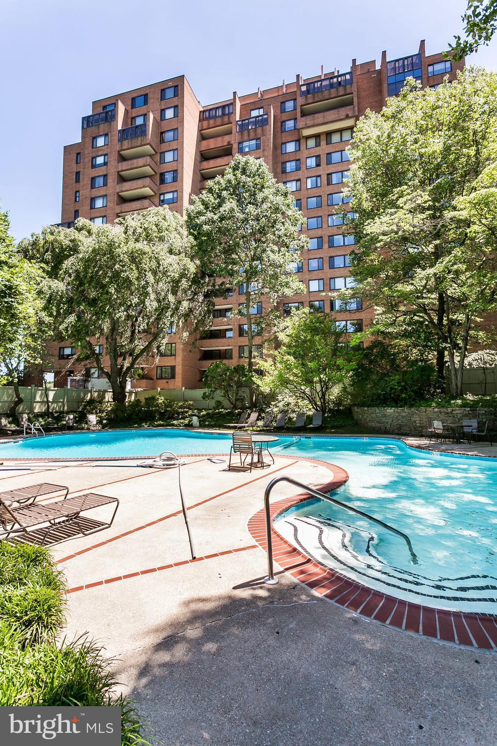 CROSS KEYS - Residential Lease