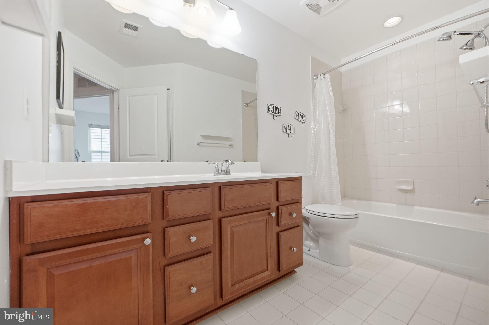 LINDEN GROVE - Residential