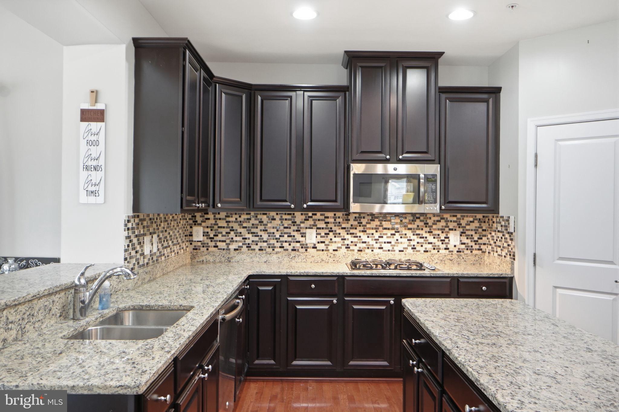 LINDEN GROVE - Residential