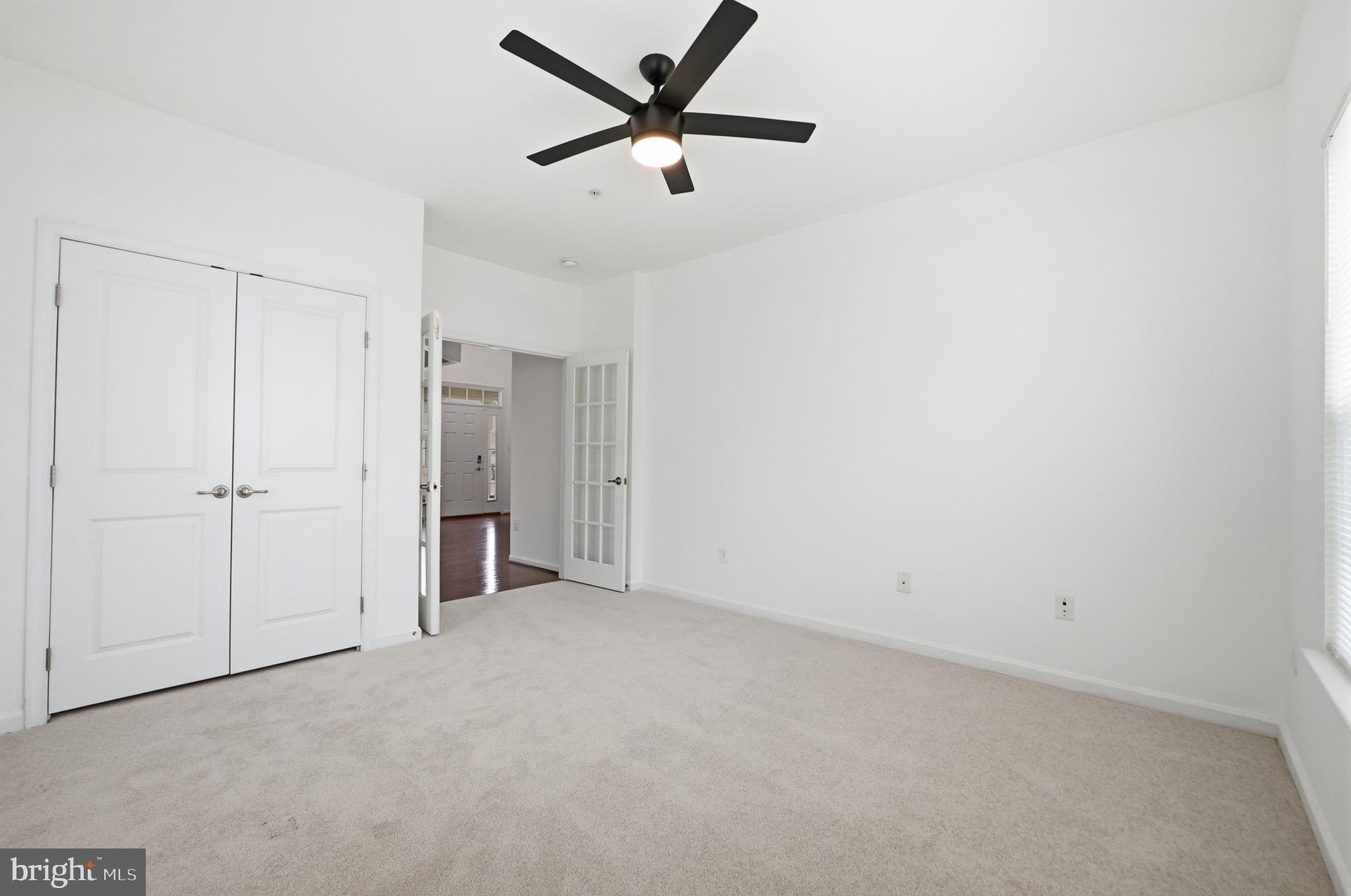 LINDEN GROVE - Residential