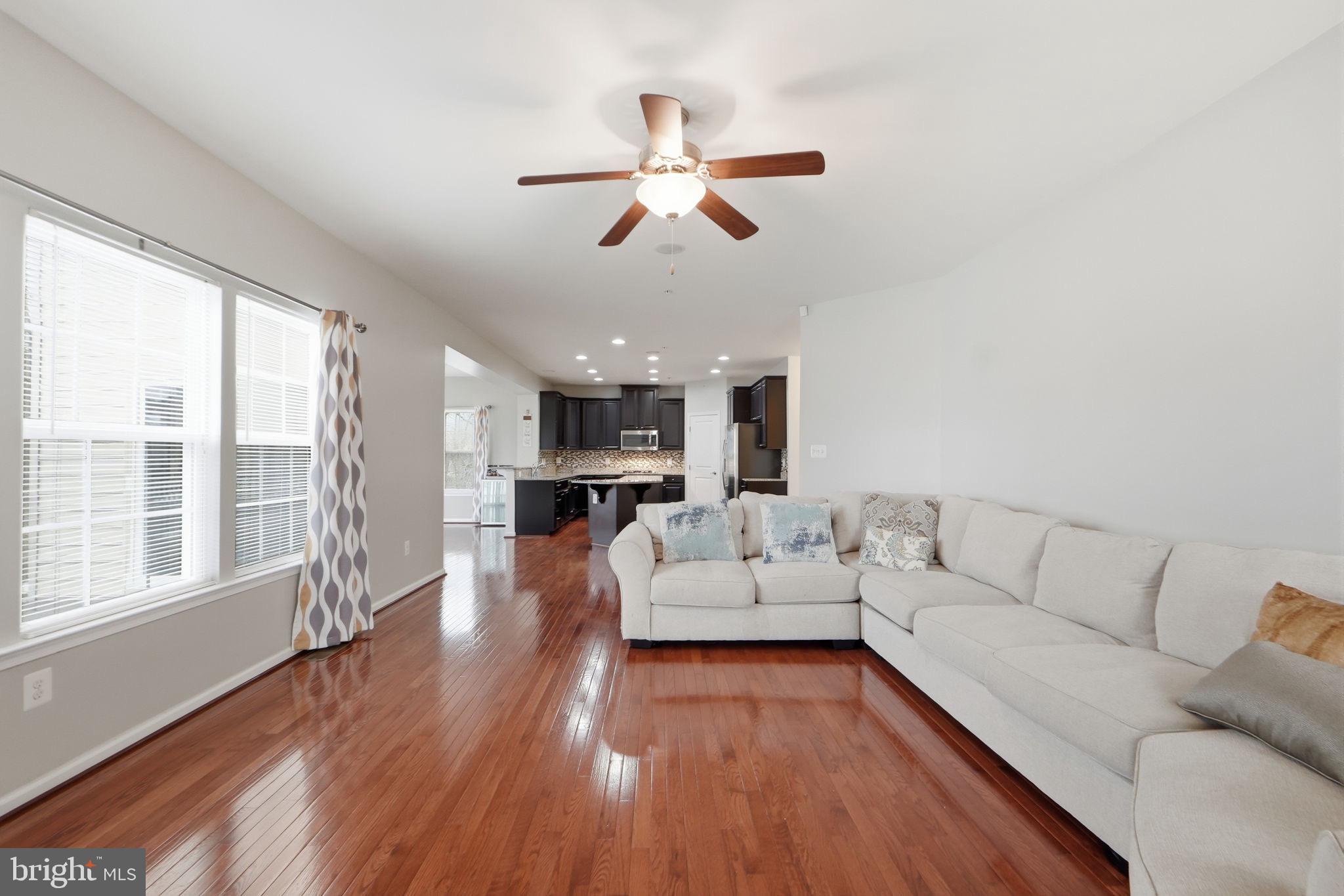 LINDEN GROVE - Residential