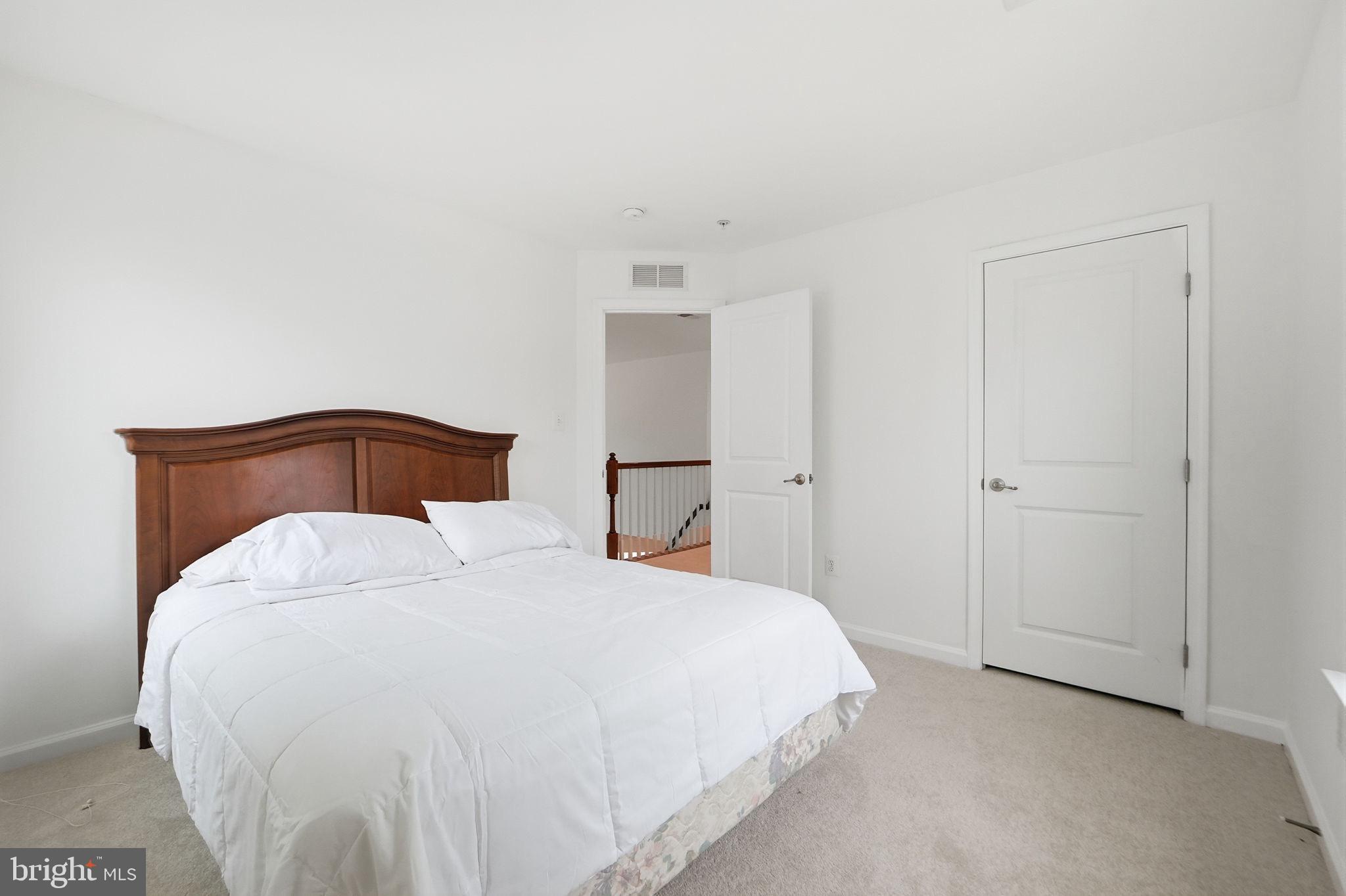 LINDEN GROVE - Residential