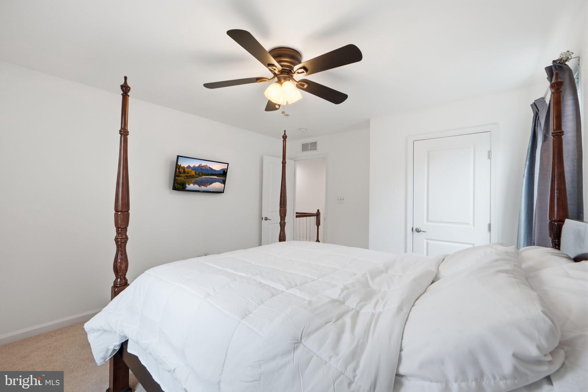 LINDEN GROVE - Residential