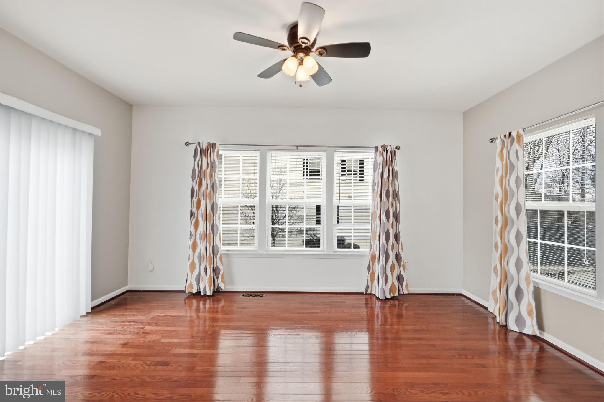 LINDEN GROVE - Residential