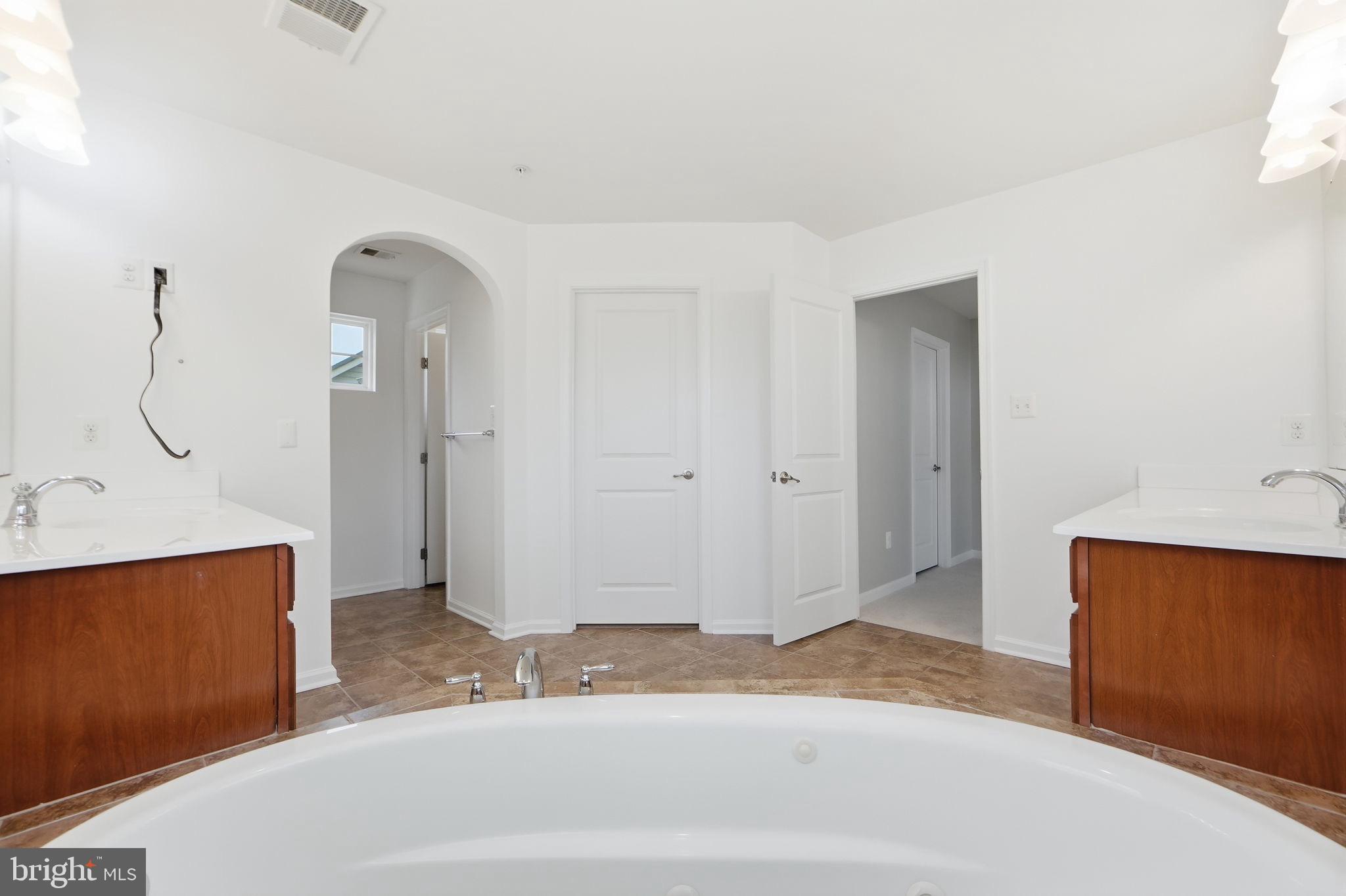 LINDEN GROVE - Residential