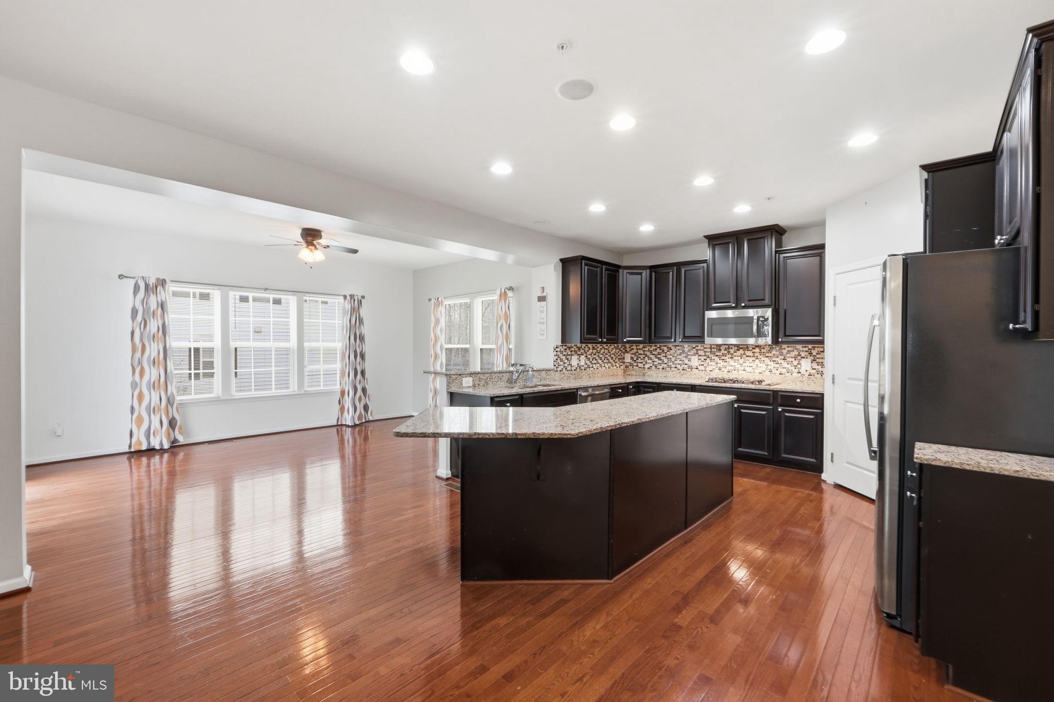 LINDEN GROVE - Residential