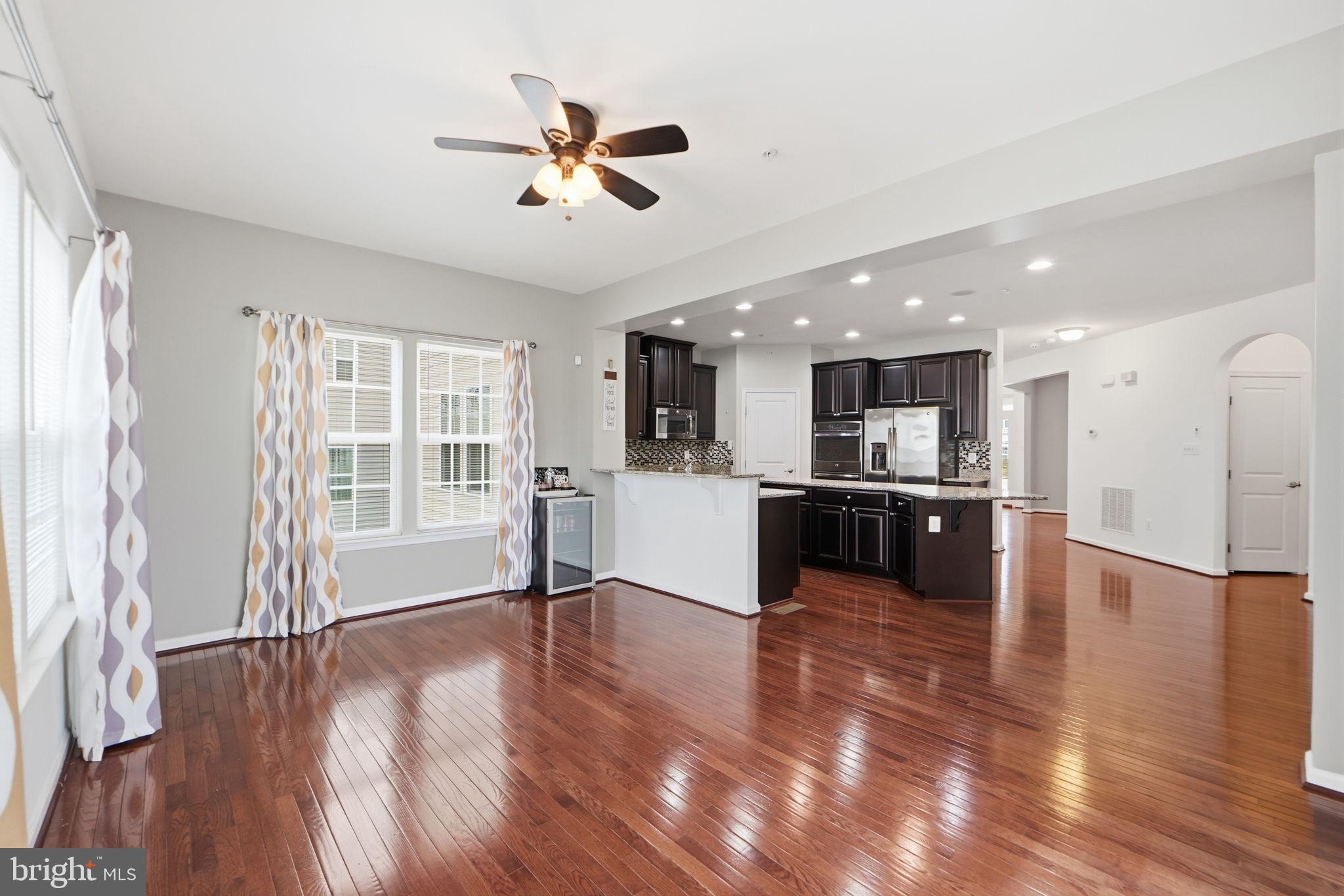 LINDEN GROVE - Residential