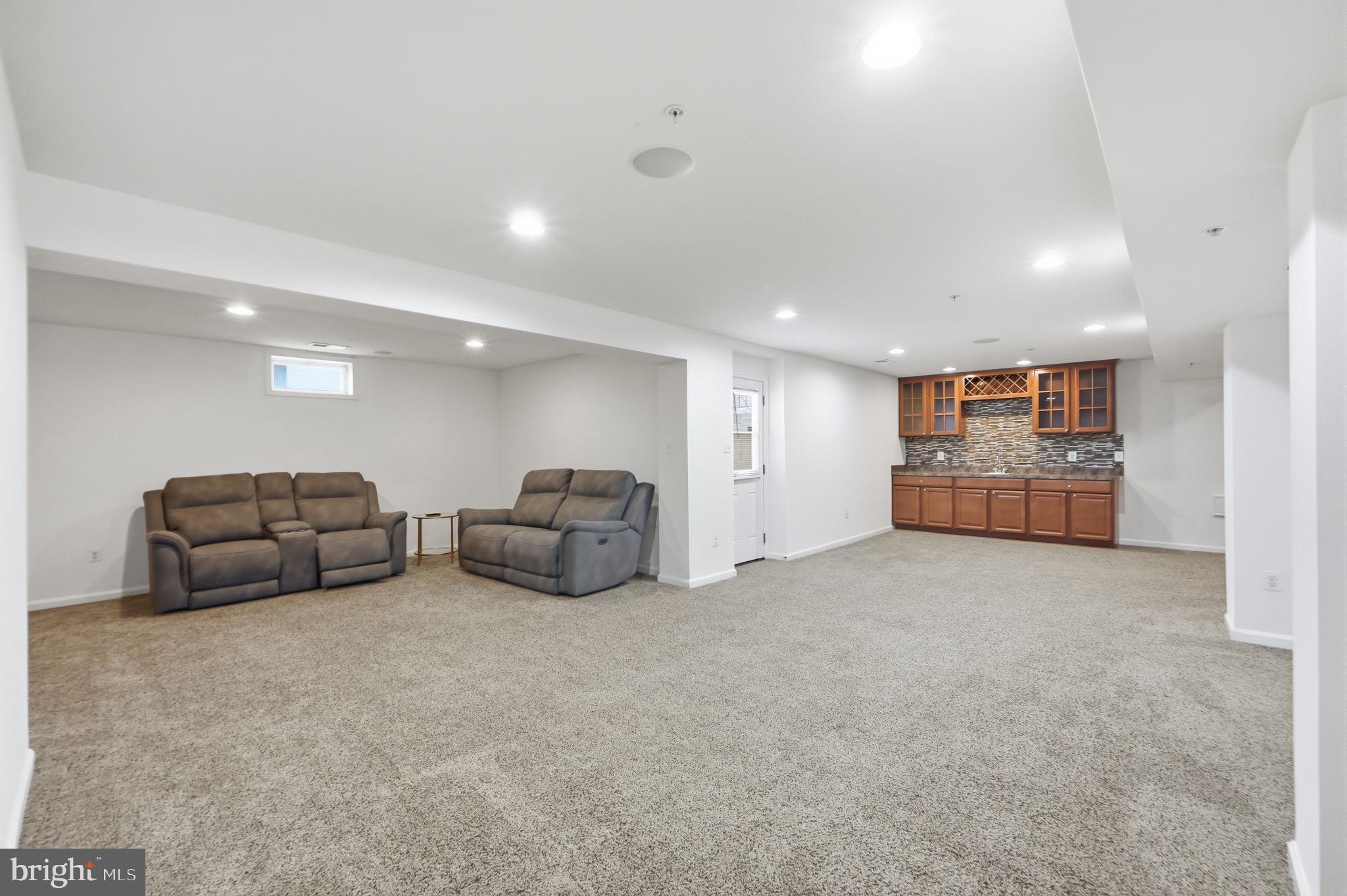 LINDEN GROVE - Residential