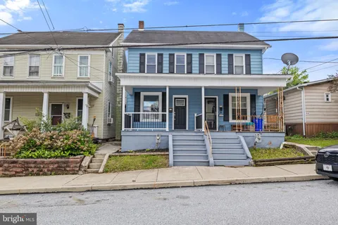 68 W Maple Street, Dallastown, PA MLS: PAYK2082274