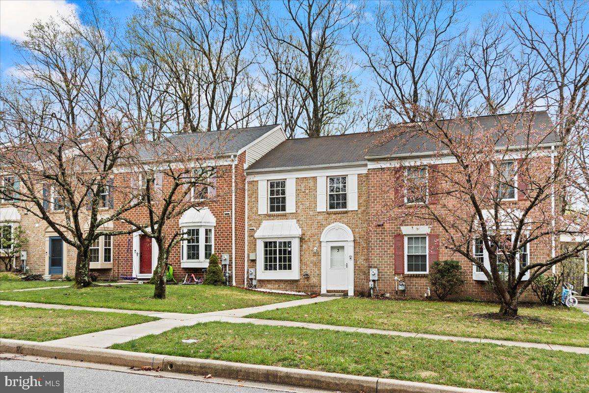 3 N STEAD COURT