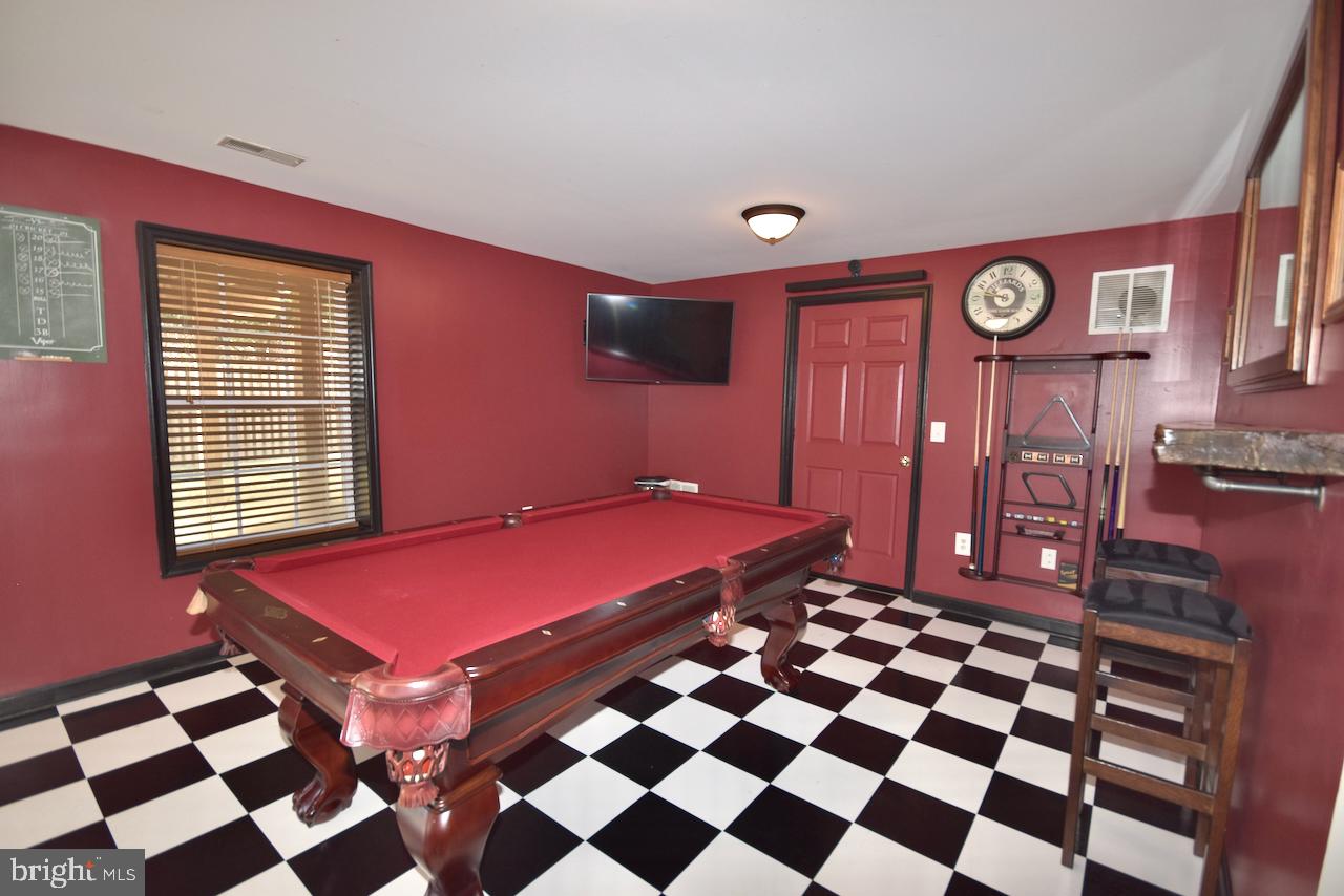 FOXBOROUGH - Residential