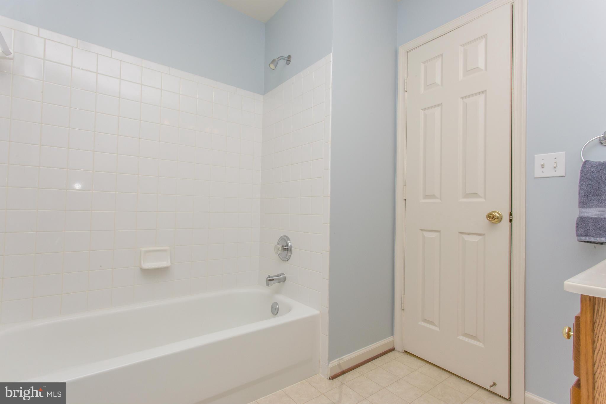 LEE'S HILL - Residential