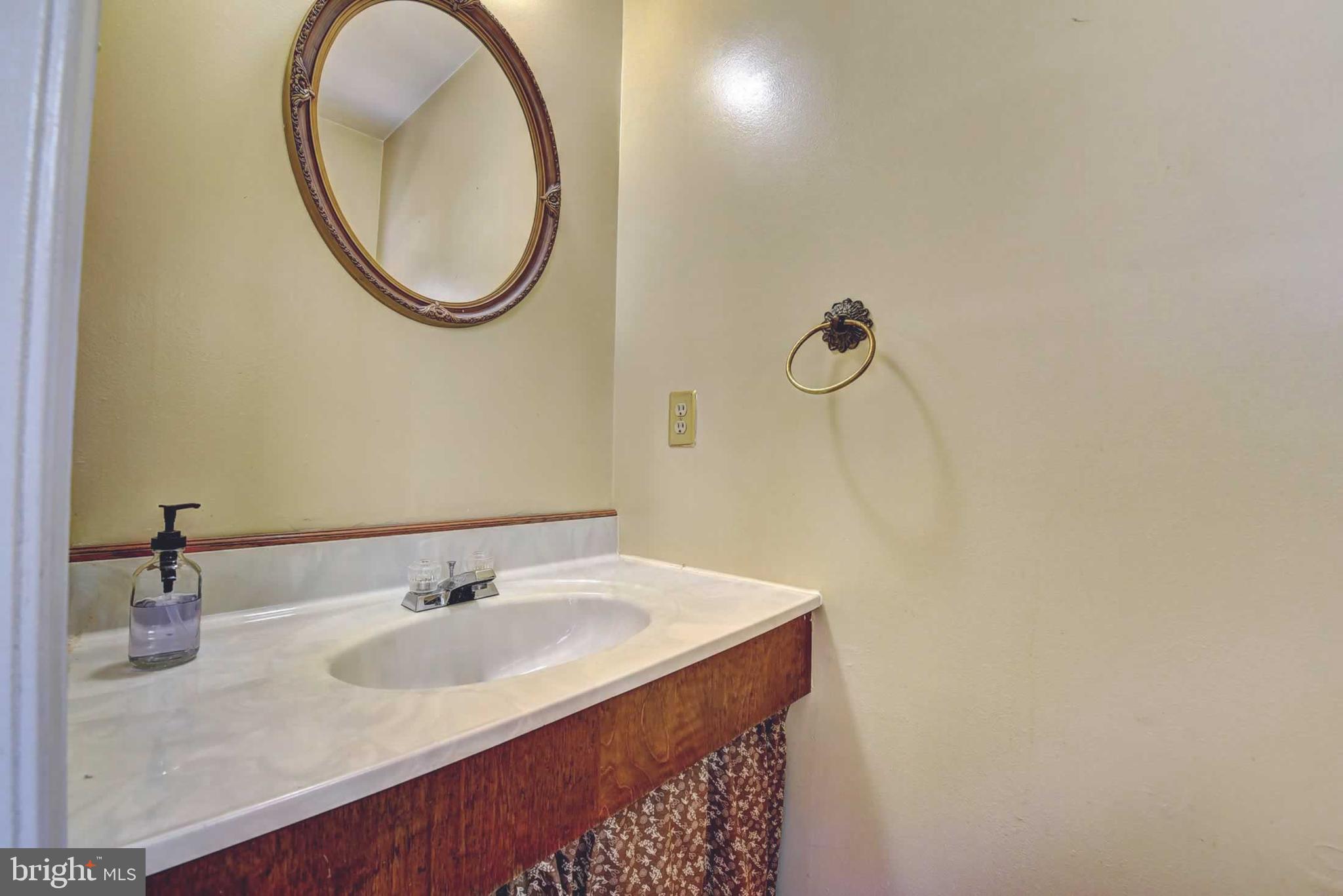 WINDING BROOK - Residential Lease