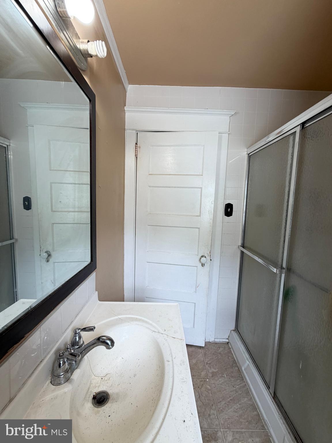 ELMWOOD - Residential