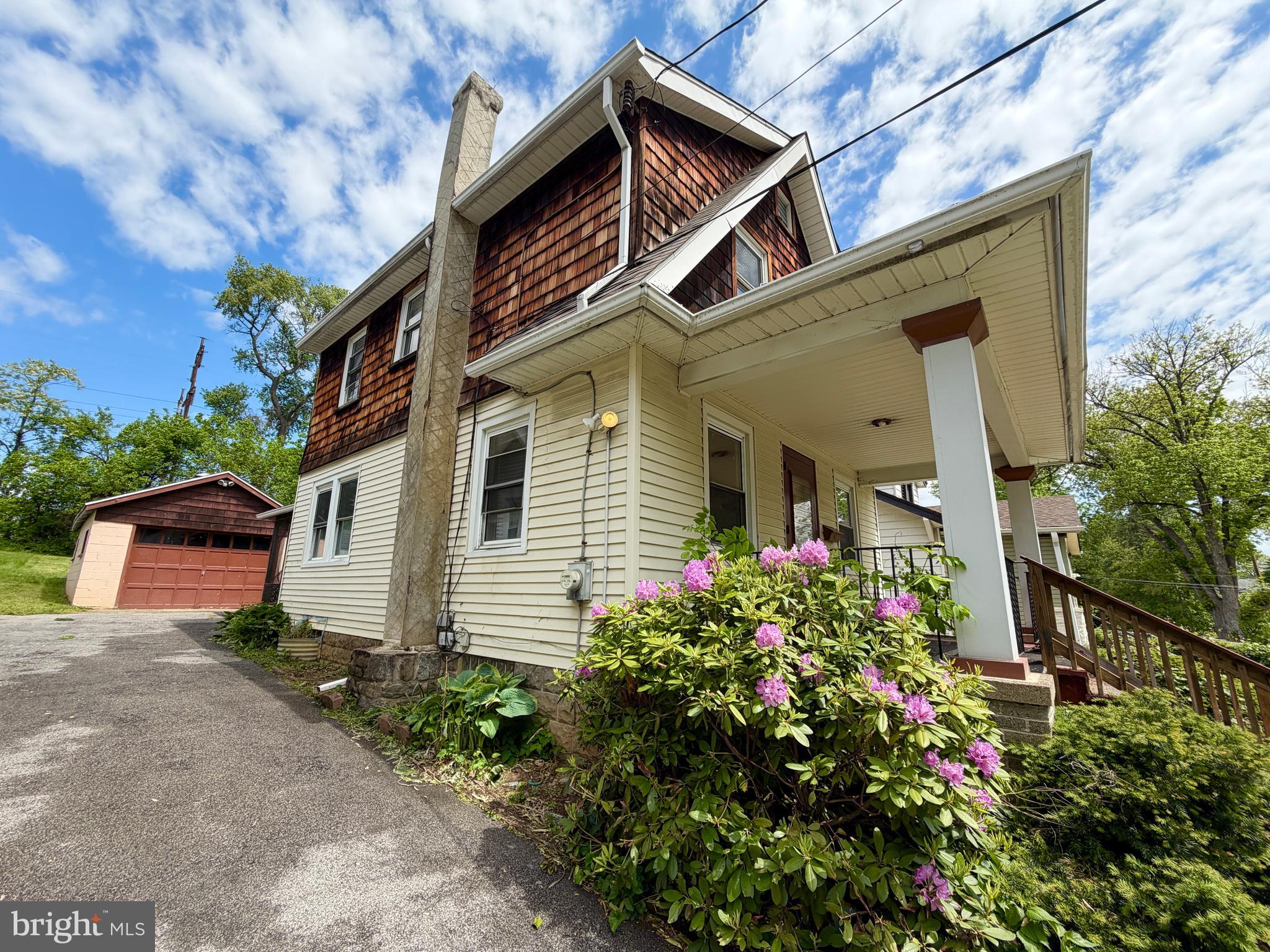 ELMWOOD - Residential