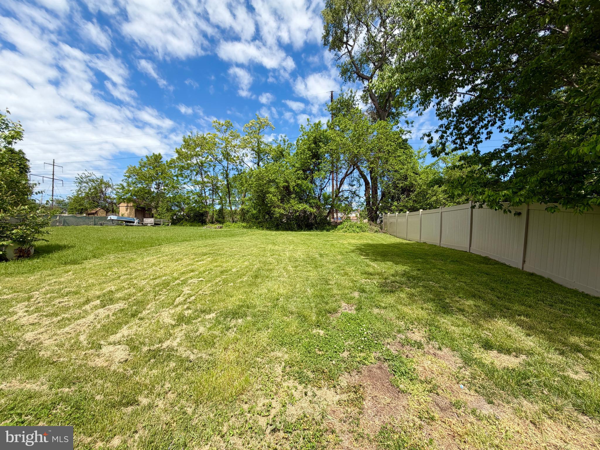 ELMWOOD - Residential