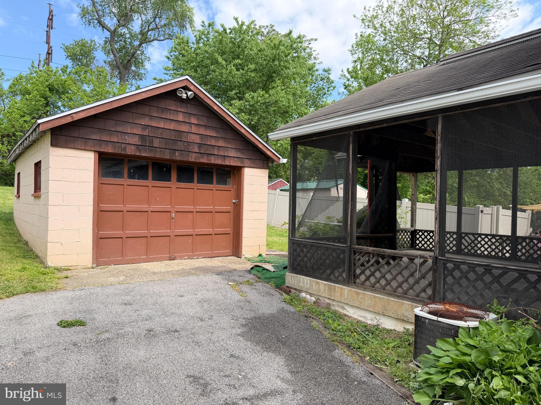 ELMWOOD - Residential