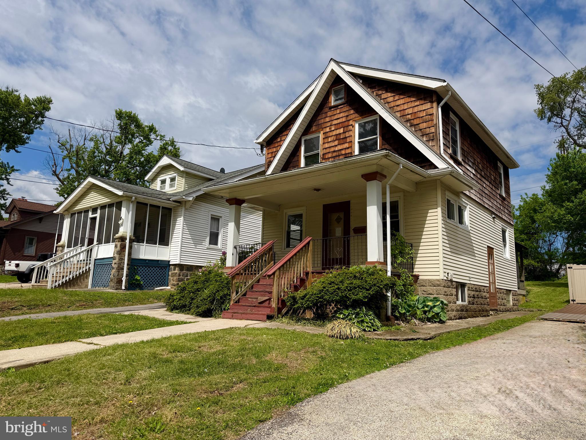 1404 ELMWOOD AVENUE