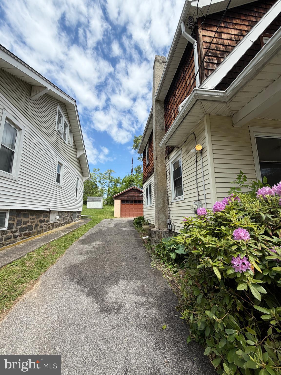 ELMWOOD - Residential