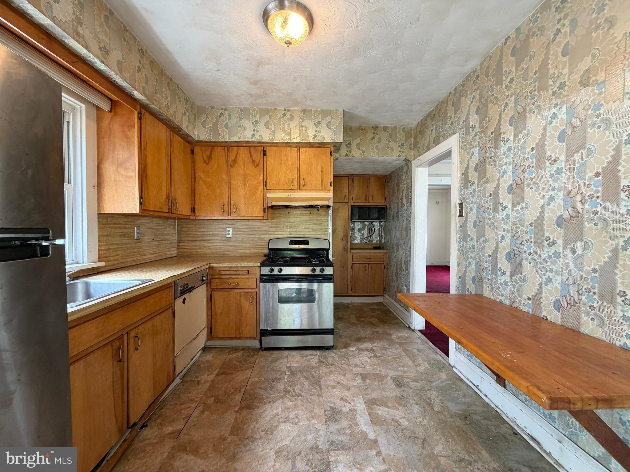 ELMWOOD - Residential