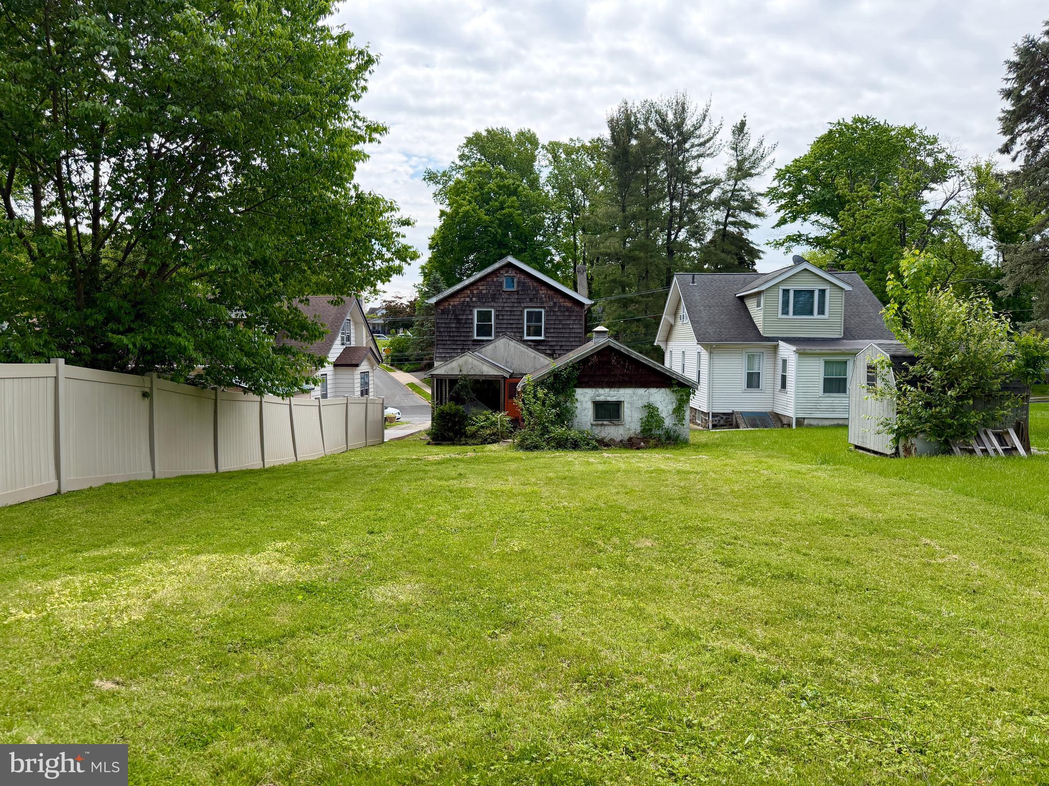 ELMWOOD - Residential