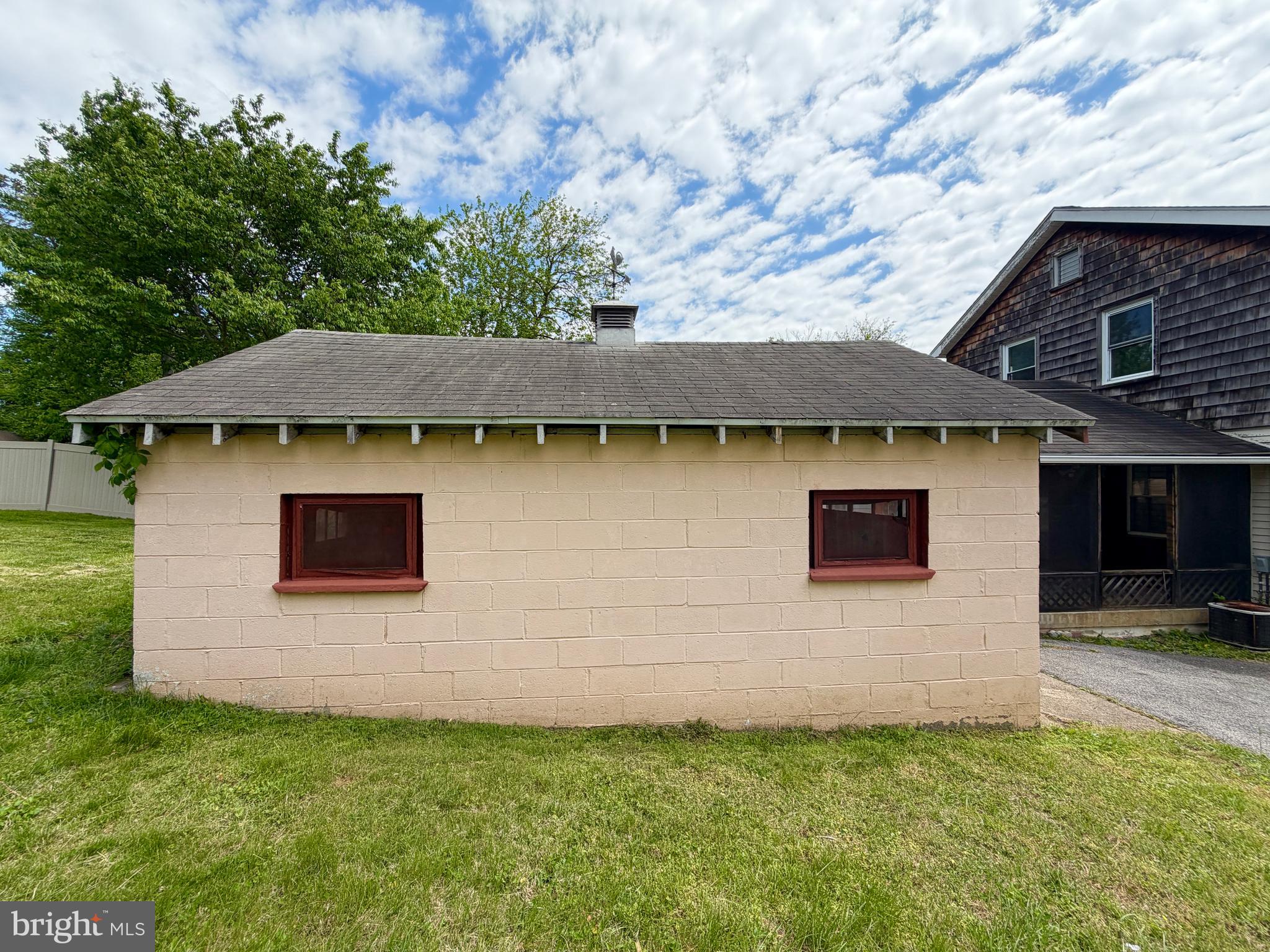 ELMWOOD - Residential