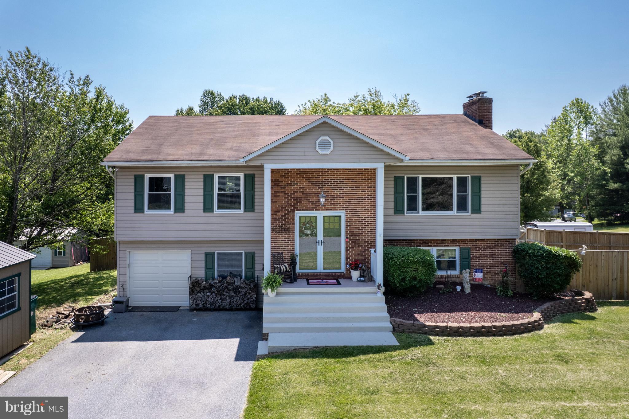 EASTVIEW ESTATES - Residential