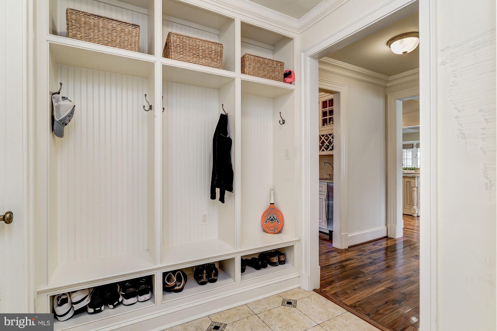 POTOMAC FALLS - Residential