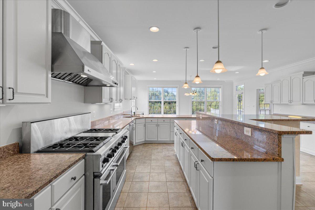 2580 WHIPPOORWILL WAY