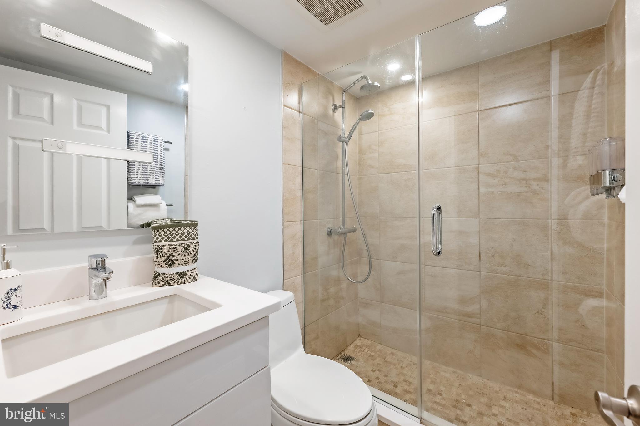 THE TECUMSEH - Residential Lease