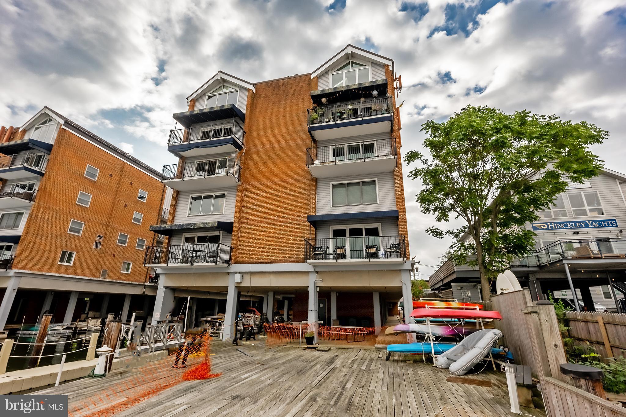 THE TECUMSEH - Residential Lease