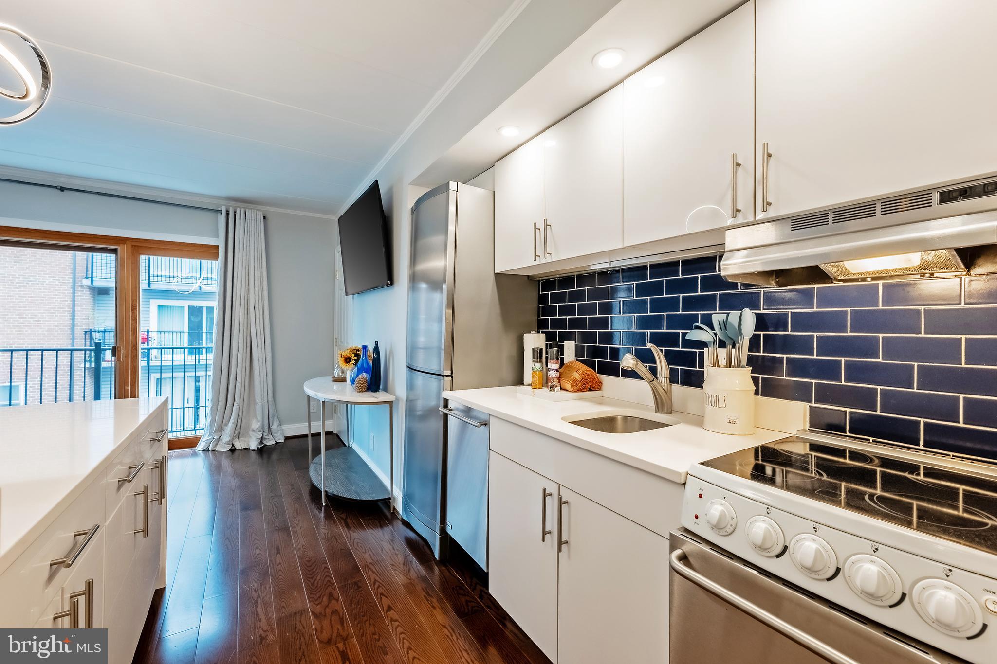 THE TECUMSEH - Residential Lease