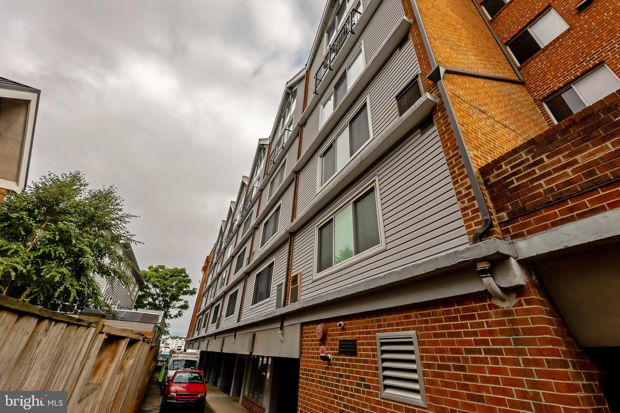 THE TECUMSEH - Residential Lease