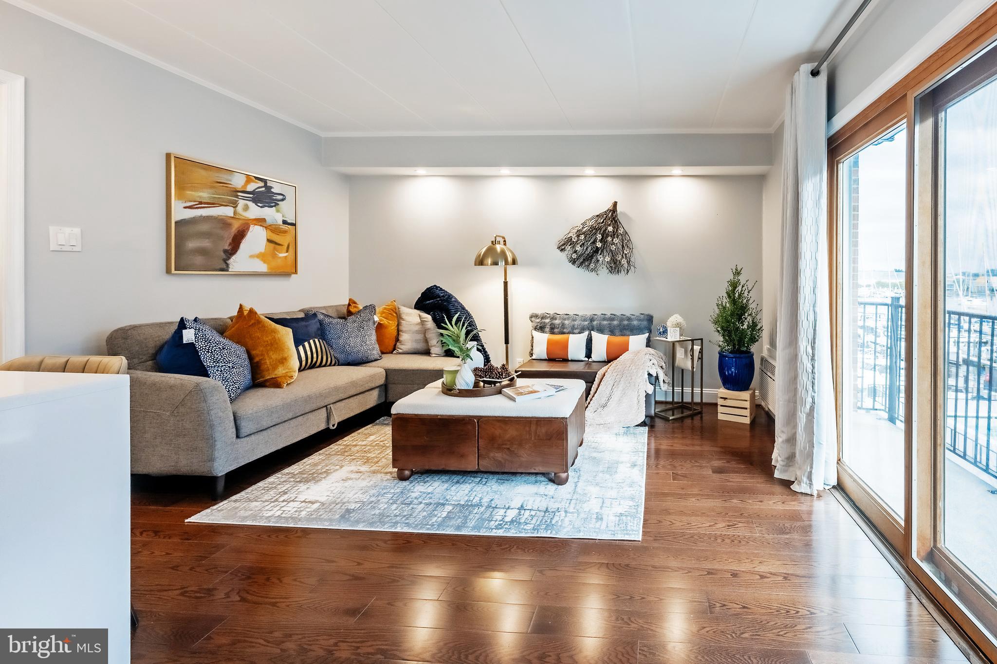 THE TECUMSEH - Residential Lease