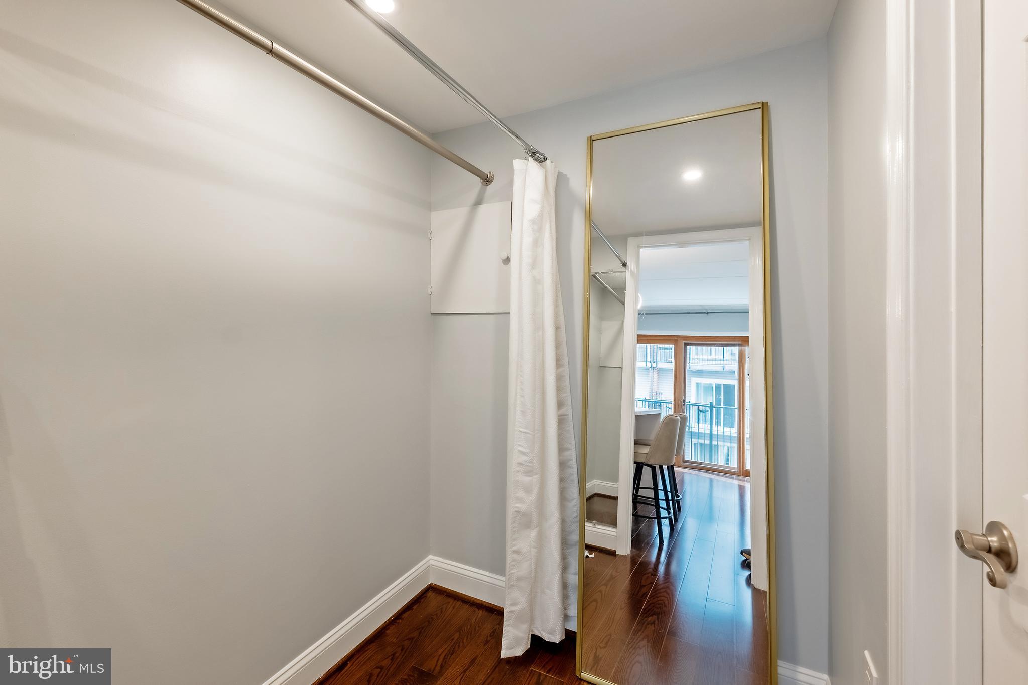 THE TECUMSEH - Residential Lease