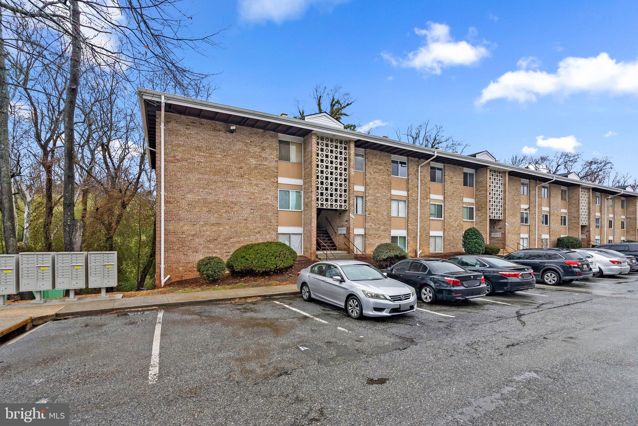 574 WILSON BRIDGE DRIVE D-2