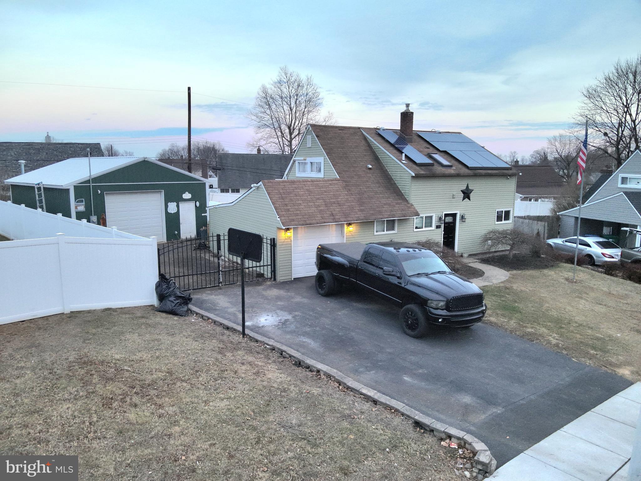 INDIAN CREEK - Residential